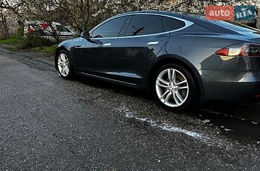 Лифтбек Tesla Model S 2017 в Одессе