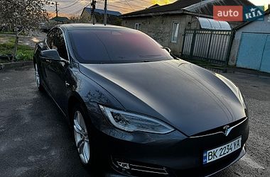 Лифтбек Tesla Model S 2017 в Одессе