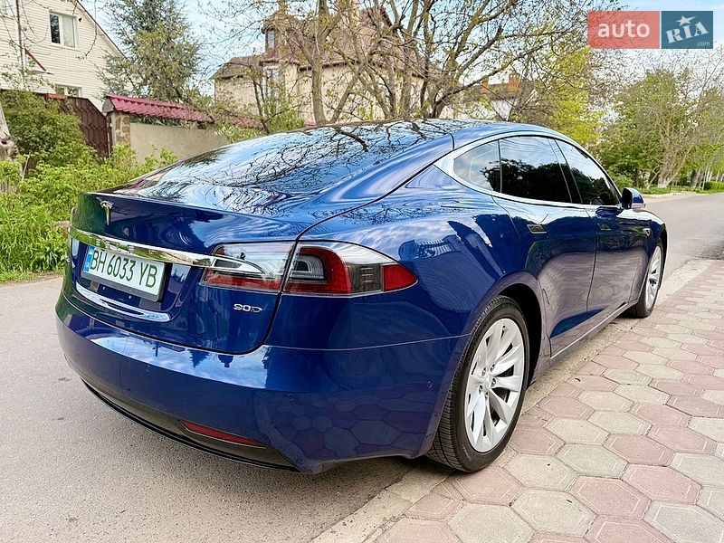 Лифтбек Tesla Model S 2016 в Одессе