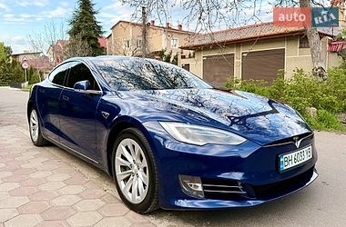Лифтбек Tesla Model S 2016 в Одессе