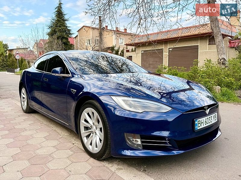 Лифтбек Tesla Model S 2016 в Одессе