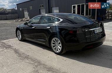 Лифтбек Tesla Model S 2016 в Каменском