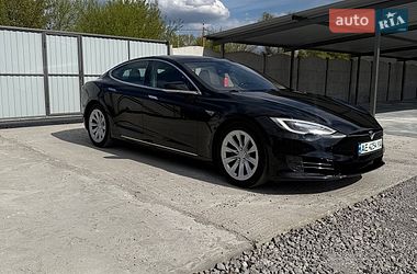 Лифтбек Tesla Model S 2016 в Каменском