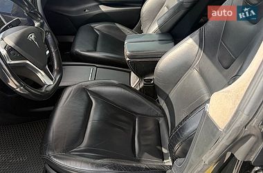 Лифтбек Tesla Model S 2016 в Каменском