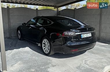 Лифтбек Tesla Model S 2016 в Каменском