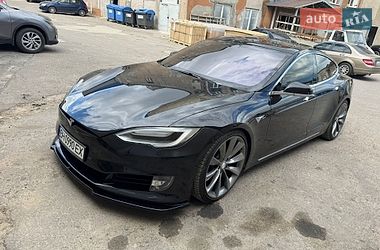 Ліфтбек Tesla Model S 2017 в Одесі