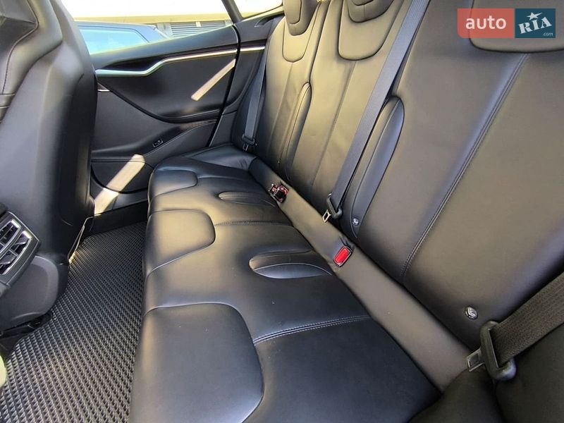 Лифтбек Tesla Model S 2016 в Одессе фото 15 Лифтбек Tesla Model S 2016 в Одессе