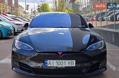 Лифтбек Tesla Model S 2019 в Киеве