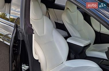 Лифтбек Tesla Model S 2019 в Киеве