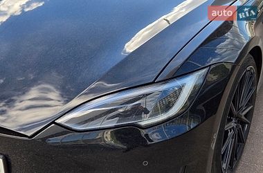 Лифтбек Tesla Model S 2019 в Киеве