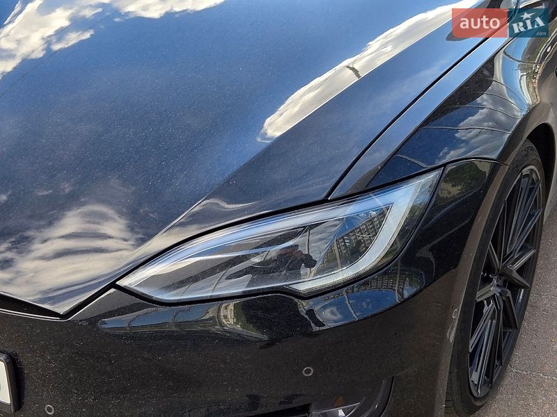 Лифтбек Tesla Model S 2019 в Киеве