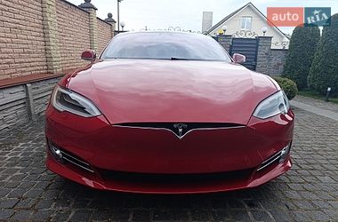 Лифтбек Tesla Model S 2019 в Житомире
