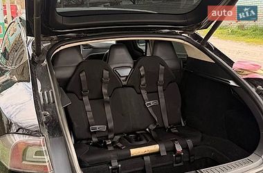 Лифтбек Tesla Model S 2015 в Киеве