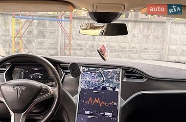 Лифтбек Tesla Model S 2015 в Киеве