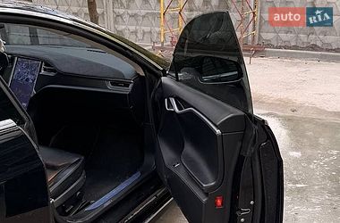 Ліфтбек Tesla Model S 2015 в Києві