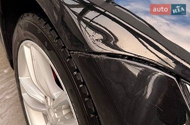 Ліфтбек Tesla Model S 2015 в Києві