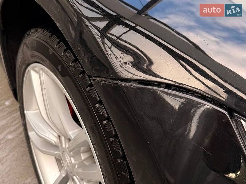 Ліфтбек Tesla Model S 2015 в Києві