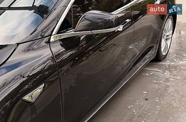 Лифтбек Tesla Model S 2015 в Киеве