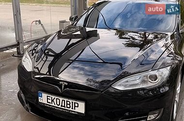 Ліфтбек Tesla Model S 2015 в Києві