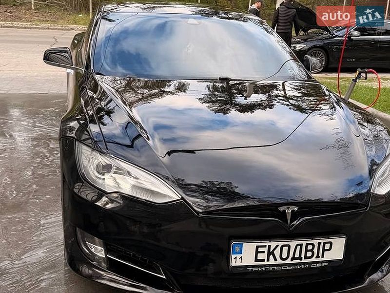 Tesla Model S 2015 Tesla Model S 2015