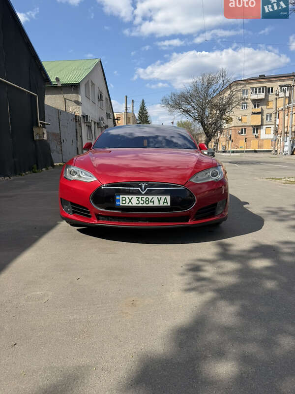 Лифтбек Tesla Model S 2016 в Харькове