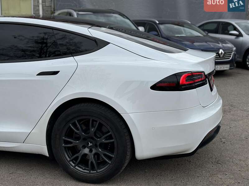 Лифтбек Tesla Model S 2022 в Виннице