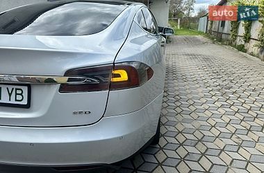 Лифтбек Tesla Model S 2015 в Львове