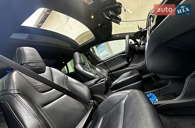 Лифтбек Tesla Model S 2015 в Львове