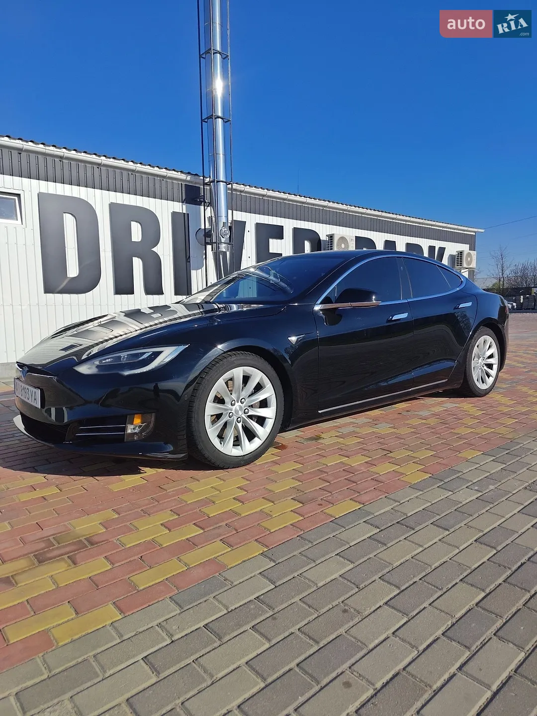 2017 Tesla Model S - мініатюра 8