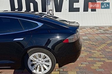 Лифтбек Tesla Model S 2017 в Киеве