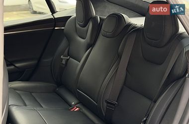 Лифтбек Tesla Model S 2022 в Киеве