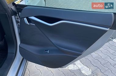 Ліфтбек Tesla Model S 2015 в Києві