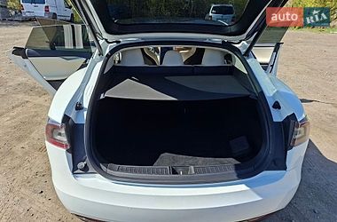 Ліфтбек Tesla Model S 2017 в Києві