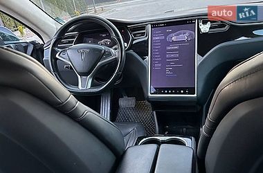 Лифтбек Tesla Model S 2015 в Львове