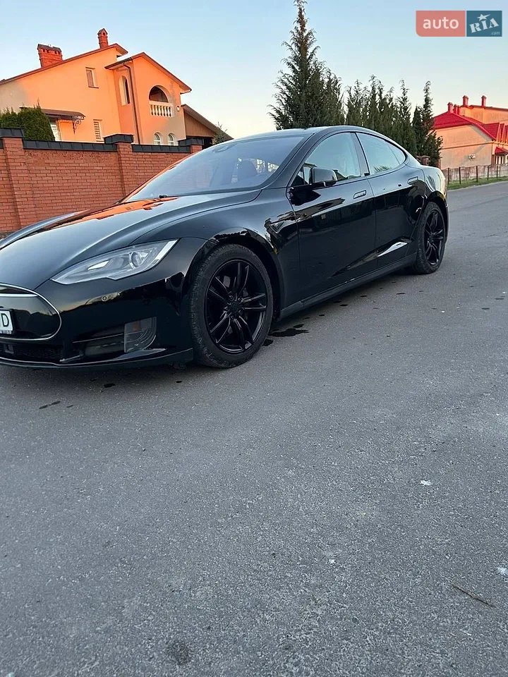2014 Tesla Model S - мініатюра 9