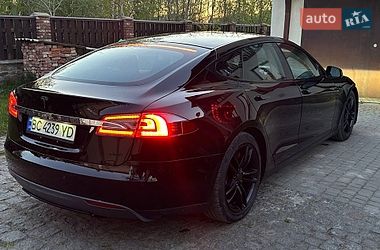 Лифтбек Tesla Model S 2015 в Львове