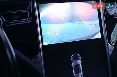 Лифтбек Tesla Model S 2015 в Львове
