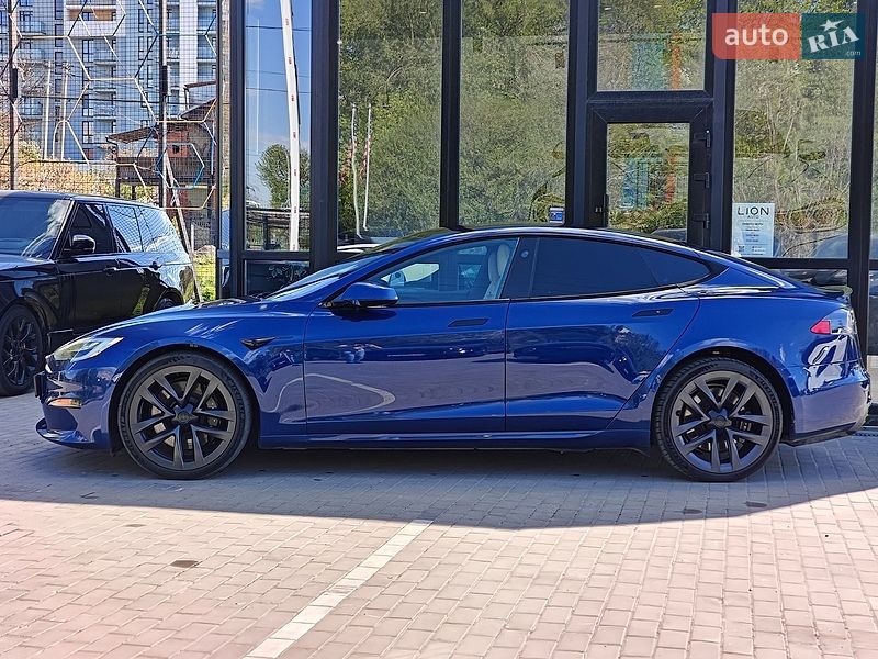 Лифтбек Tesla Model S 2021 в Львове