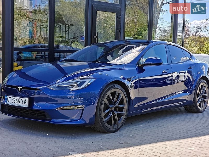 Tesla Model S 2021