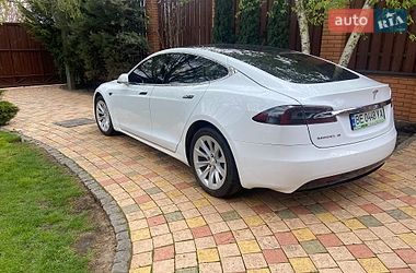Ліфтбек Tesla Model S 2016 в Миколаєві