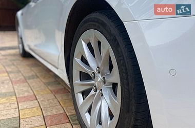 Ліфтбек Tesla Model S 2016 в Миколаєві