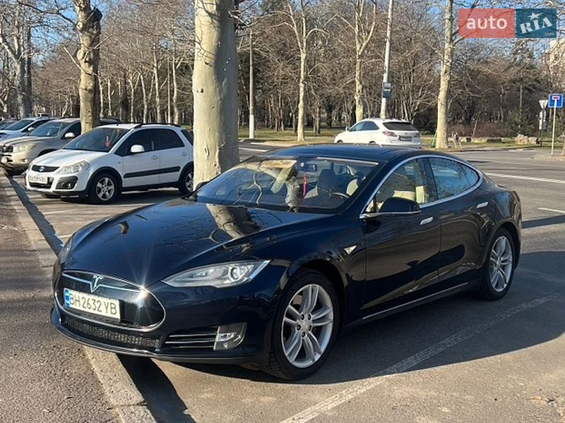 Лифтбек Tesla Model S 2013 в Одессе