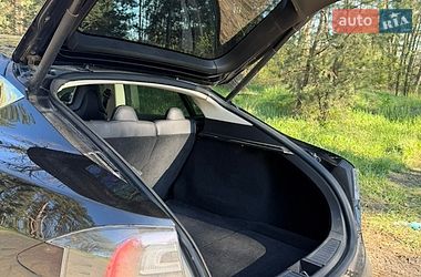 Лифтбек Tesla Model S 2014 в Валках