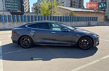 Лифтбек Tesla Model S 2020 в Киеве