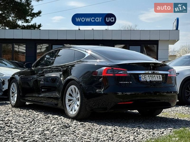 Ліфтбек Tesla Model S 2018 в Чернівцях