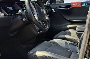 Ліфтбек Tesla Model S 2018 в Чернівцях