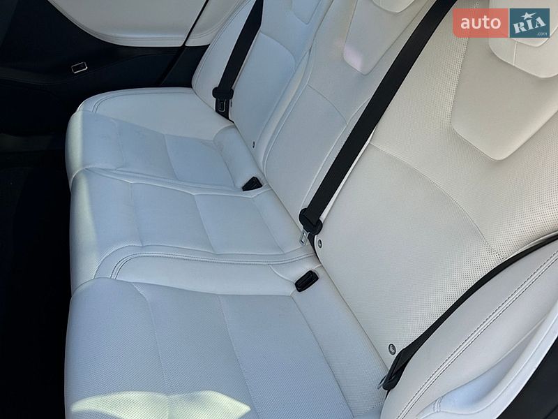 Лифтбек Tesla Model S 2018 в Василькове