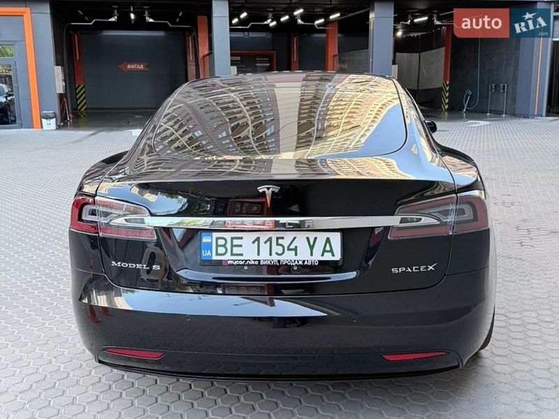 Лифтбек Tesla Model S 2017 в Одессе