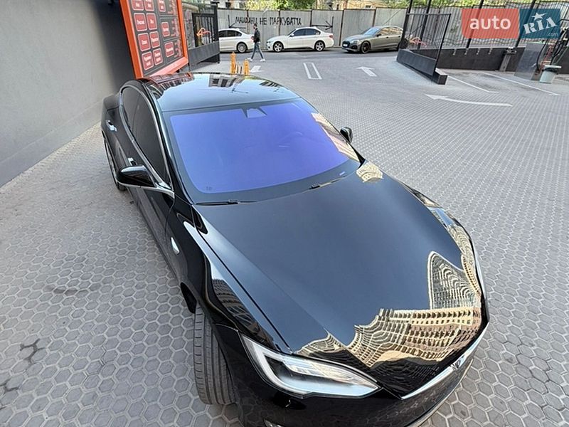 Лифтбек Tesla Model S 2017 в Одессе