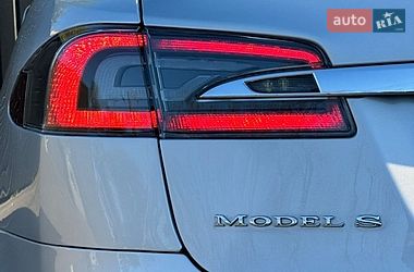 Лифтбек Tesla Model S 2016 в Ивано-Франковске